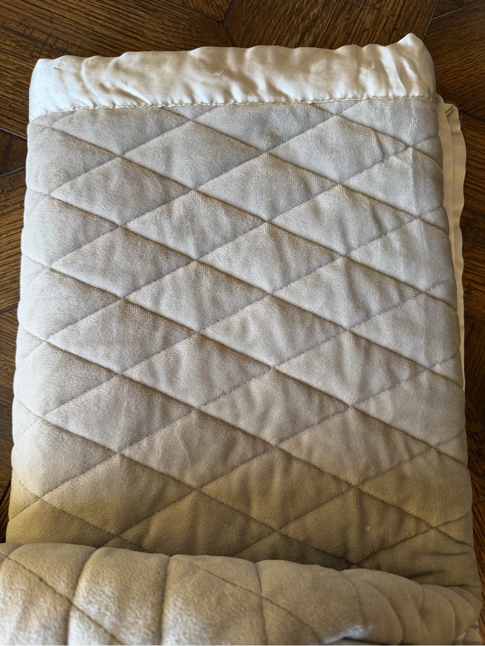 Dreamland Baby weighted toddler blanket with Satin Trim.  36”x48” Gently used . - Picture 3 of 4